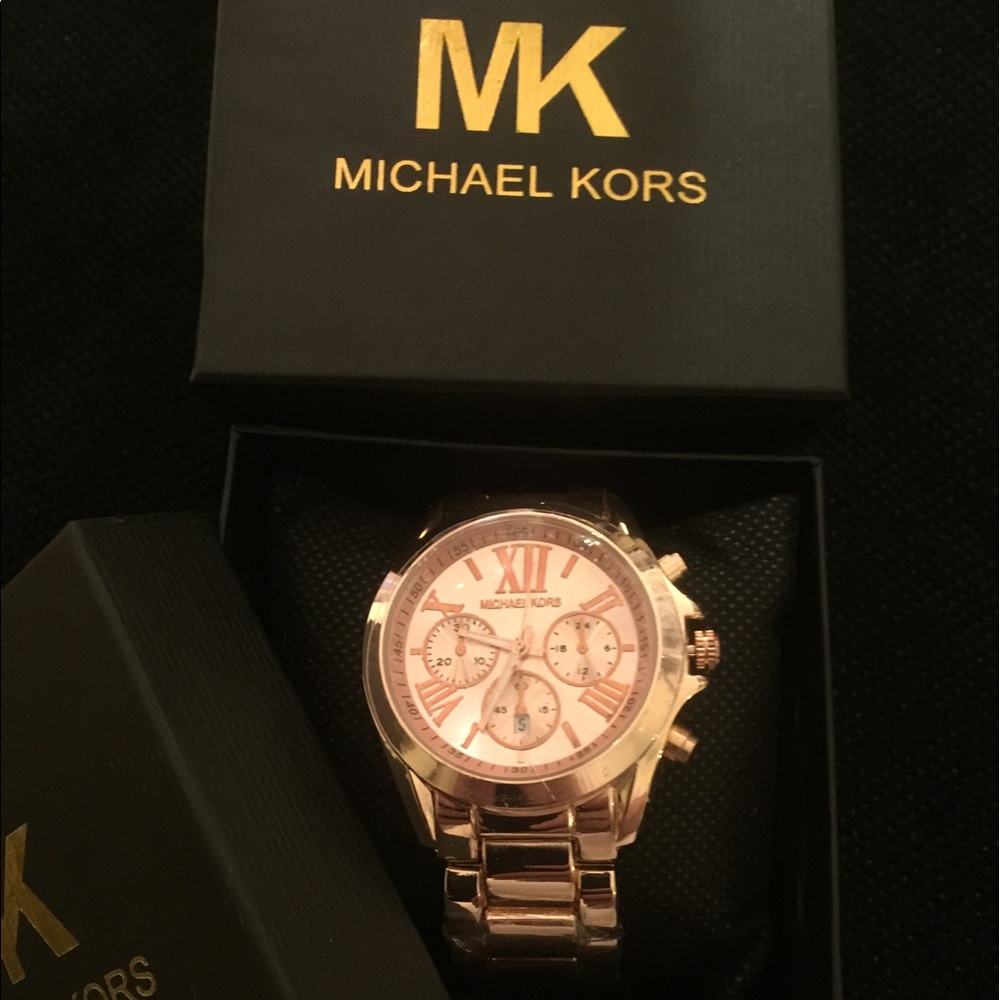 New Rose Gold MK watch - Picture 3 of 4