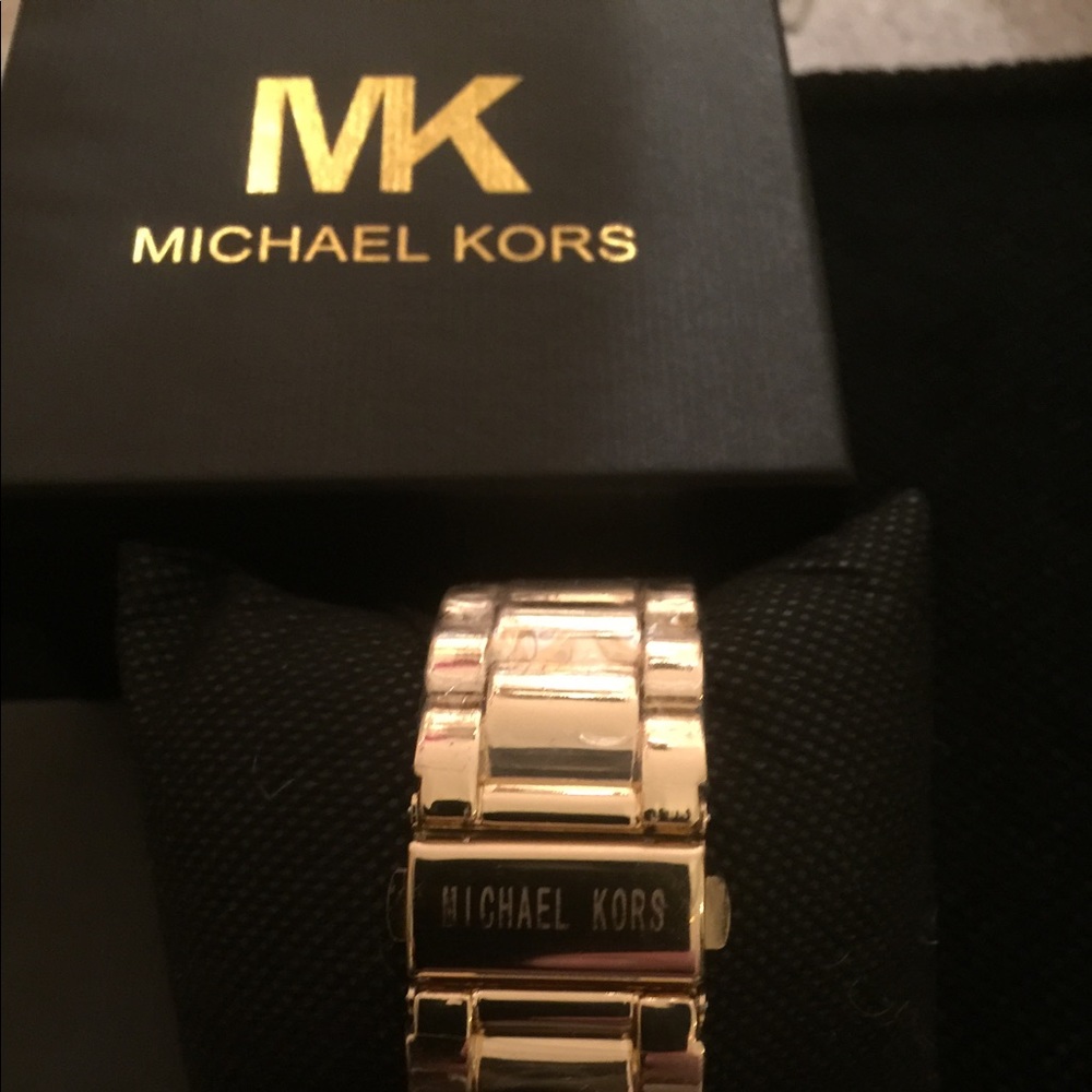 New Rose Gold MK watch - Picture 4 of 4