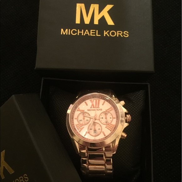 New Rose Gold MK watch - Picture 3 of 4