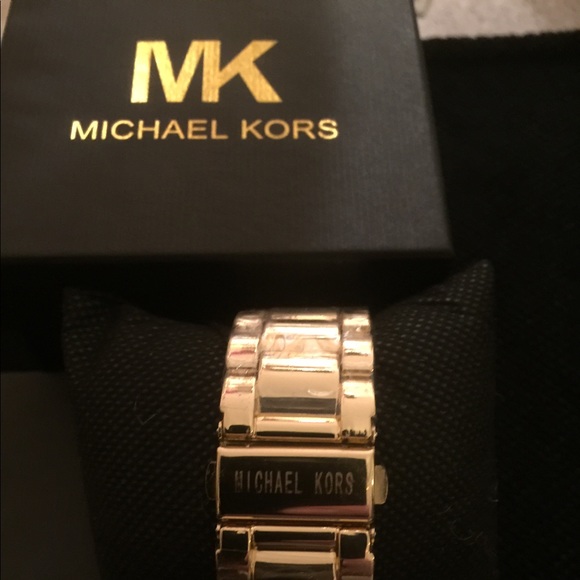 New Rose Gold MK watch - Picture 4 of 4