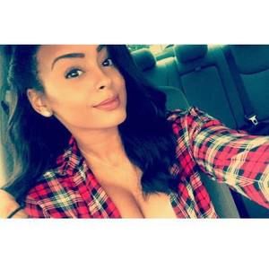 Meet your Posher, Vanessa