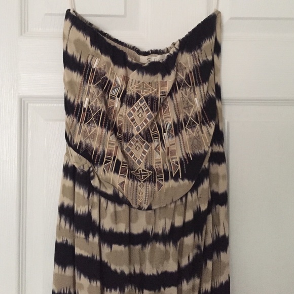 Maxi strapless dress