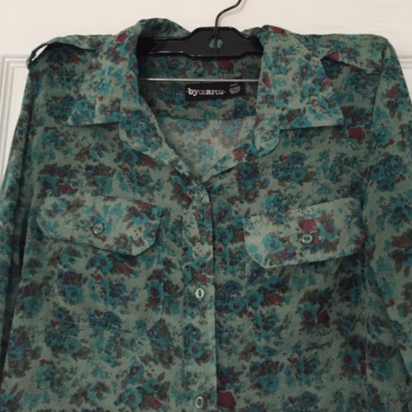 Floral sheer button down - Picture 3 of 4