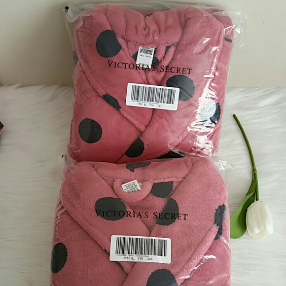 Beautiful Nwt Pink Vs Soft Begonia Robe Size M /L - Picture 2 of 3