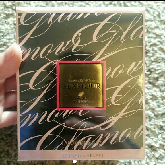Victoria's Secret Glamour Perfume - Picture 1 of 3