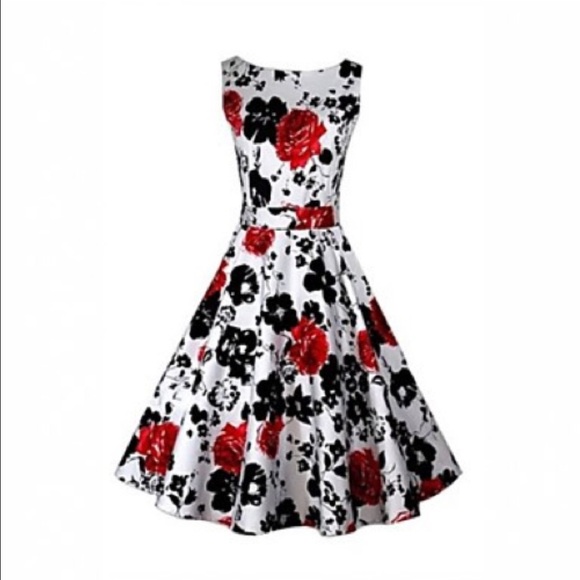 Not Available. Women's Causal/Print/Party Dress - Picture 4 of 4