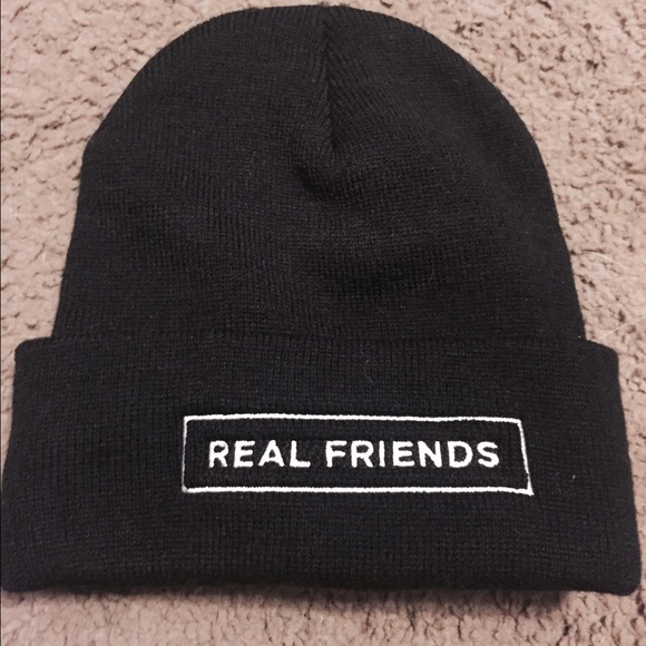 REAL FRIENDS beanie
