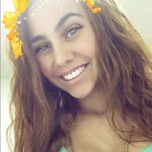 Meet your Posher, Christina