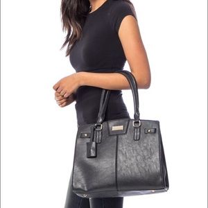 Meet your Posher, Alicia