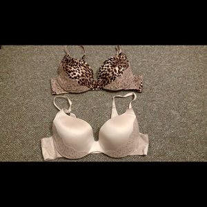TWO Victoria's Secret Incredible Lined Demi 36B