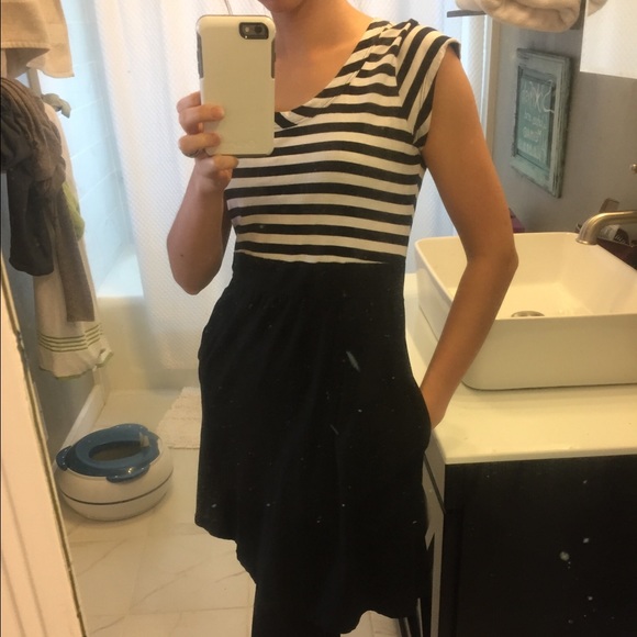 Black and white stripe dress - Picture 2 of 4
