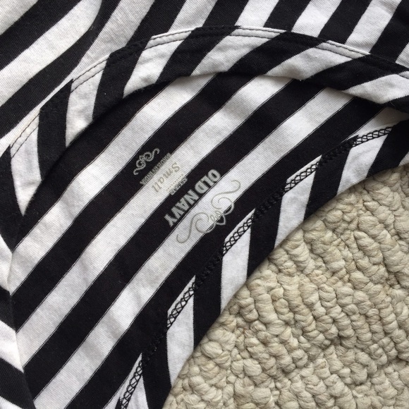 Black and white stripe dress - Picture 3 of 4