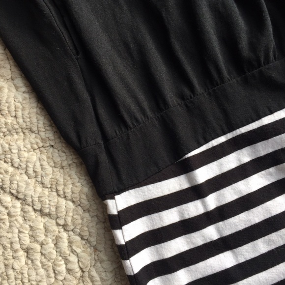 Black and white stripe dress - Picture 4 of 4