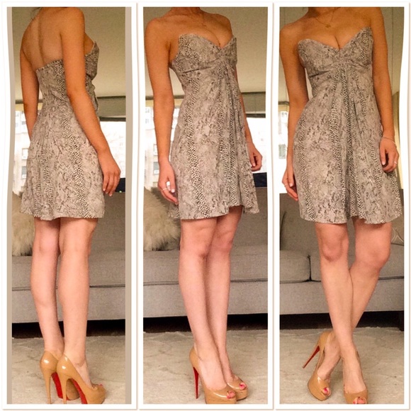 SOLD ON AKZNYC - Picture 2 of 4