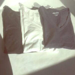 Bundle Old Navy V-neck Tees