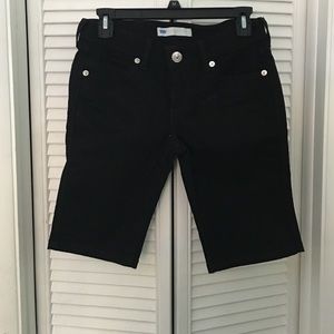 Black Capri Levi's shorts