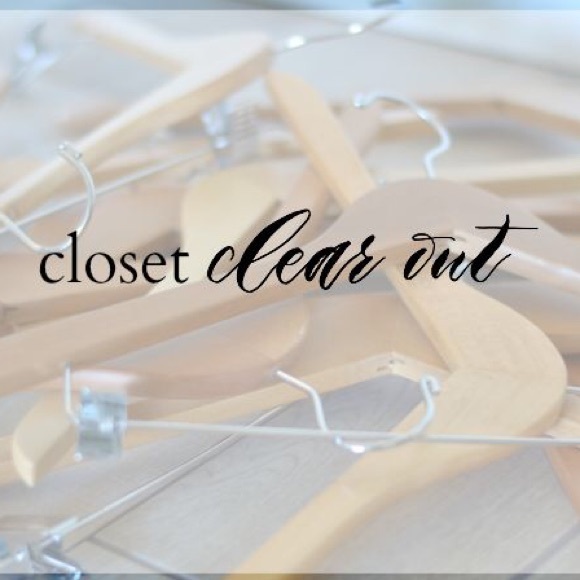 🎉CLOSET CLEAROUT 🎉 ALL PRICES REDUCED