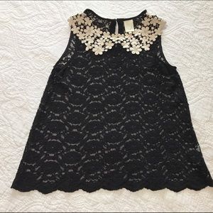 Sleeveless Lace Top w/Contrasting Collar by Eloise