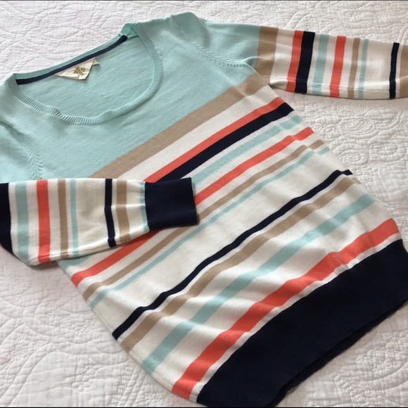 Cute Lightweight Scoop Neck Anthropologie Sweater