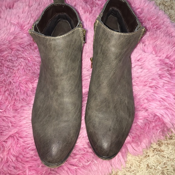 Booties - Picture 3 of 4