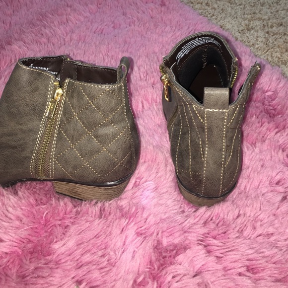 Booties - Picture 4 of 4