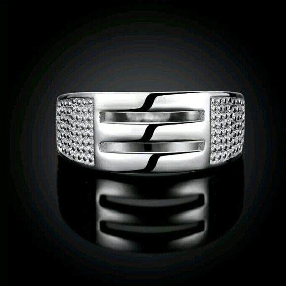 ⭐NEW! Stunning CZ 925 Silver Ring Size 7