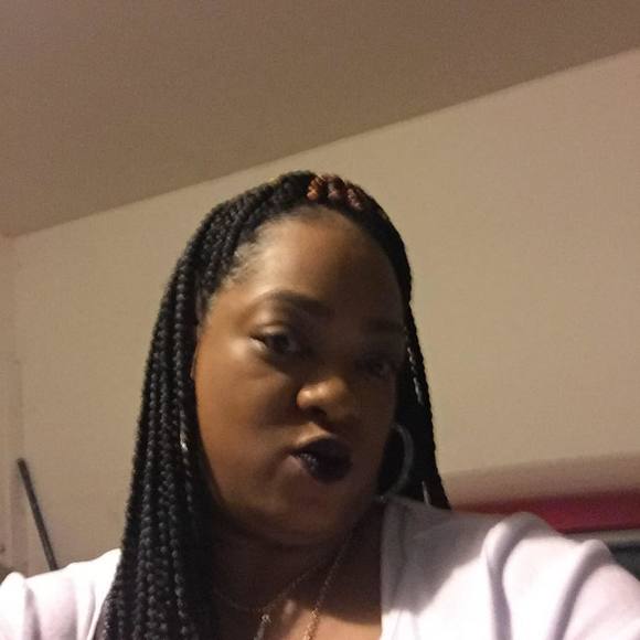 Meet your Posher, Antionette