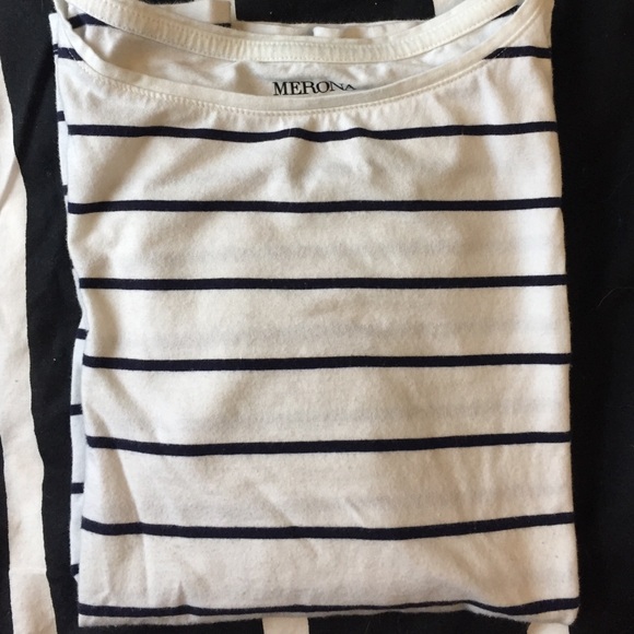 Slightly worn striped 3/4 sleeve top! Barely worn!