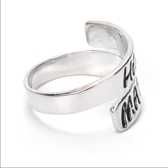 Hakuna Matata Adjustable Wrap Ring - Picture 3 of 4