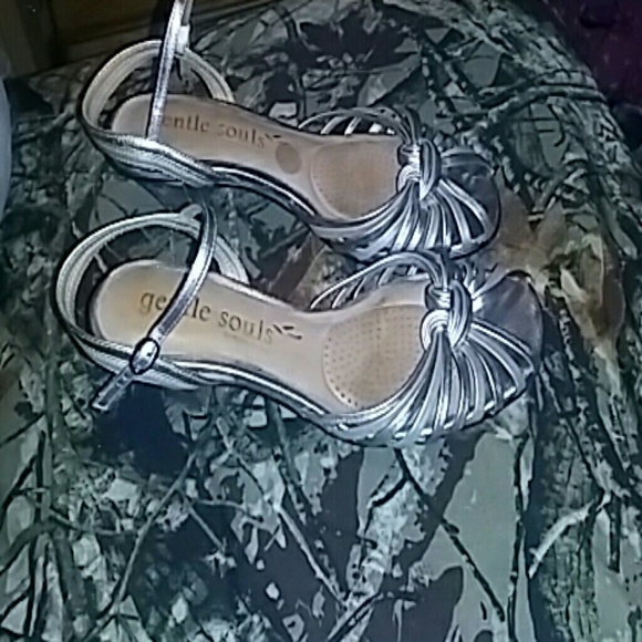 Dress sandal