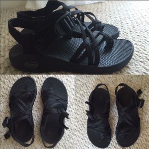 Black chacos