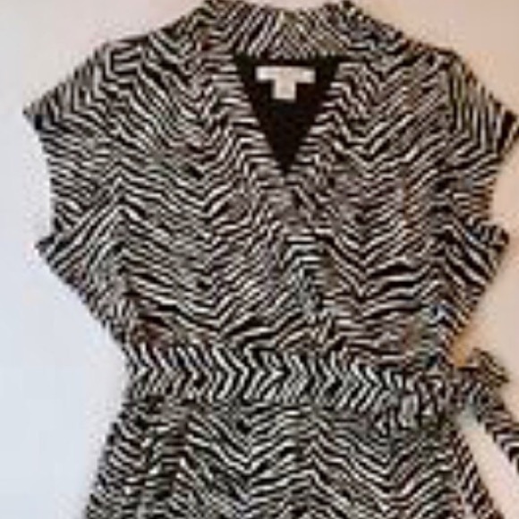 Liz Claiborne black & white maternity wrap dress