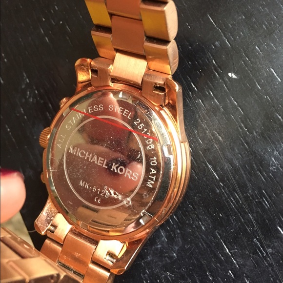 Rose gold Michael Kors watch - Picture 2 of 4