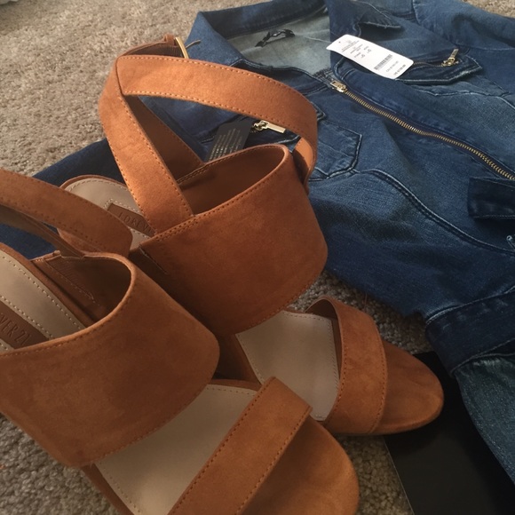 Sold - Picture 3 of 4