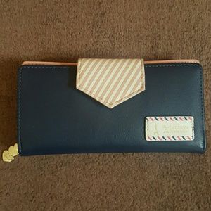 Paris Wallet