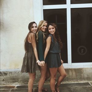 Meet your Posher, Julia