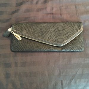 Henri Bendel black clutch