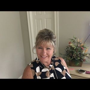 Meet your Posher, Gina