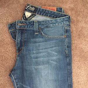Lucky Brand jeans boot cut!! LUCKY YOU!