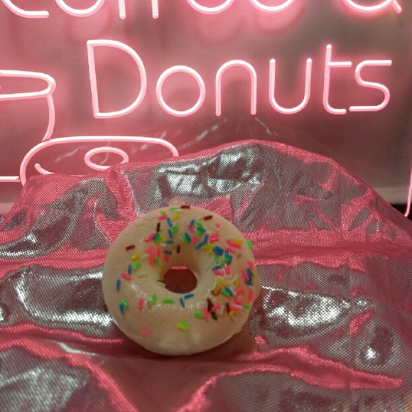 Add to any order: Squisht  Mini-Donut - Picture 1 of 2