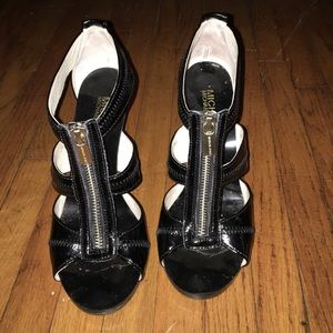 Michael Kors Berkeley T-strap 6.5