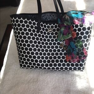 Michael Kors Tote