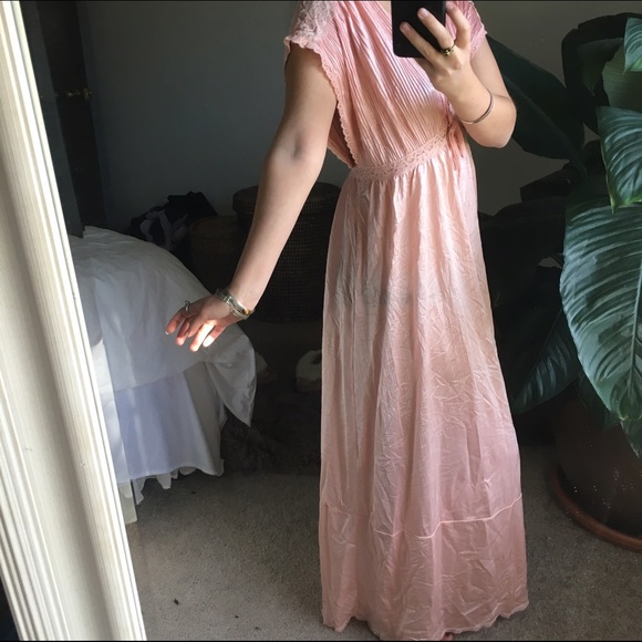 H R // ROSA night gown - Picture 2 of 3