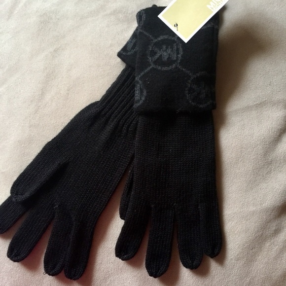 MICHAEL Michael Kors Accessories - Michael KORS Black Signature Gloves - Brand New!