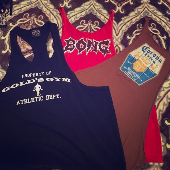 3 gym shirts 1 Golds gym tank