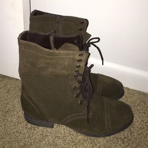 Steve Madden Boots- NEVER WORN!!! Size 10