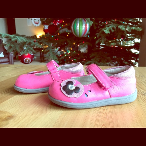 See Kia Run shoes
