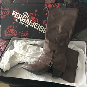 Nib fergalicious boots