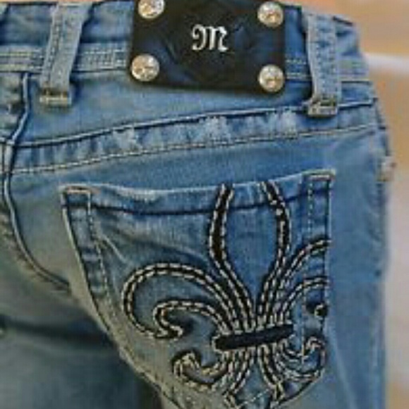 Miss Me distressed Fleur de Lis jeans - Picture 4 of 4
