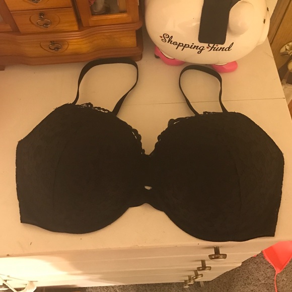 NWOT VS black lace push up bra